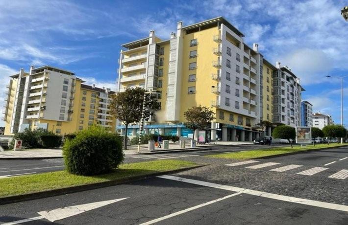 Apartmán Oceanus Executive Ponta Delgada Exteriér fotografie